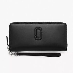 Marc Jacobs Black Leather Wristlet